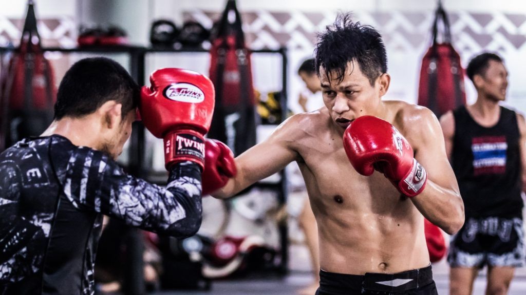 Understanding Inside And Outside Fighting In Muay Thai - Evolve University  Blog