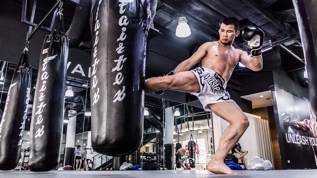 How To Develop Powerful Leg Kicks For Muay Thai - Evolve Vacation